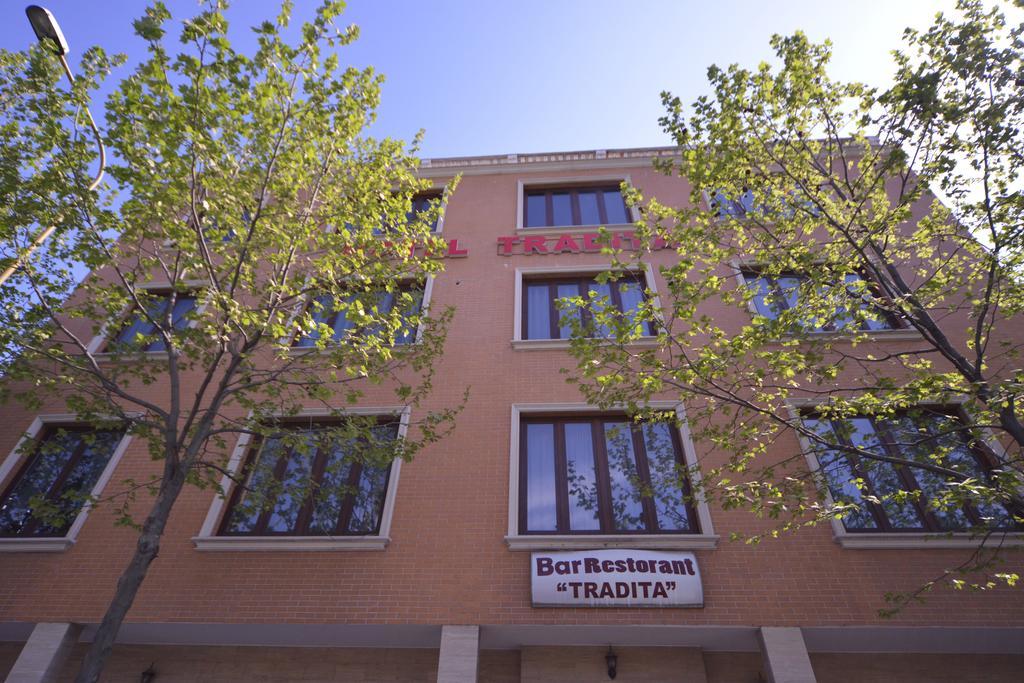 Hotel Lotus Тирана Екстериор снимка
